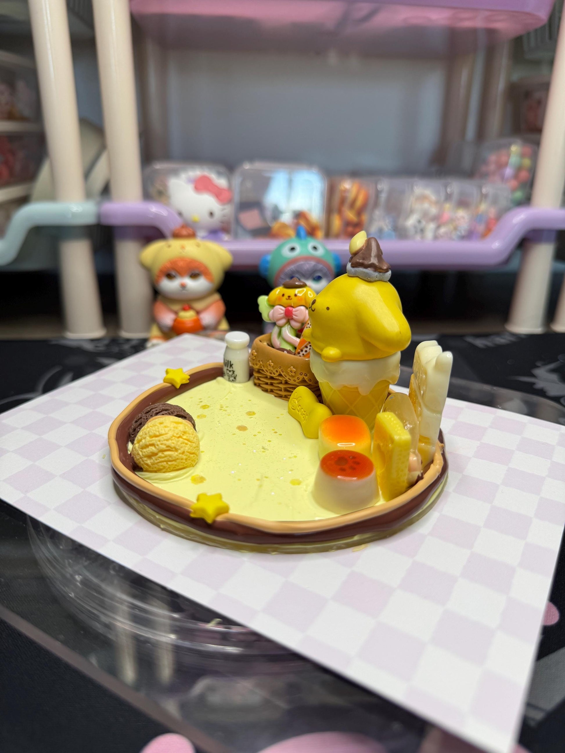 Pompompurin Ice Cream Decoden Phone Stand